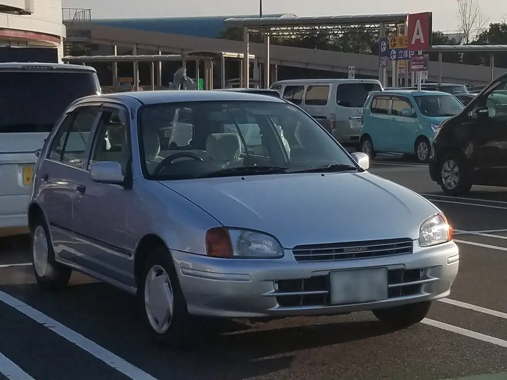Toyota Starlet (EP91, EP95, NP90) 5 поколение, хэтчбек 5 дв. (12.1995 - 11.1997)